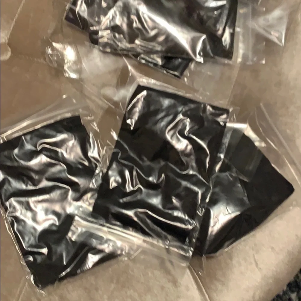 Bandana or scarf style black face mask, pull up